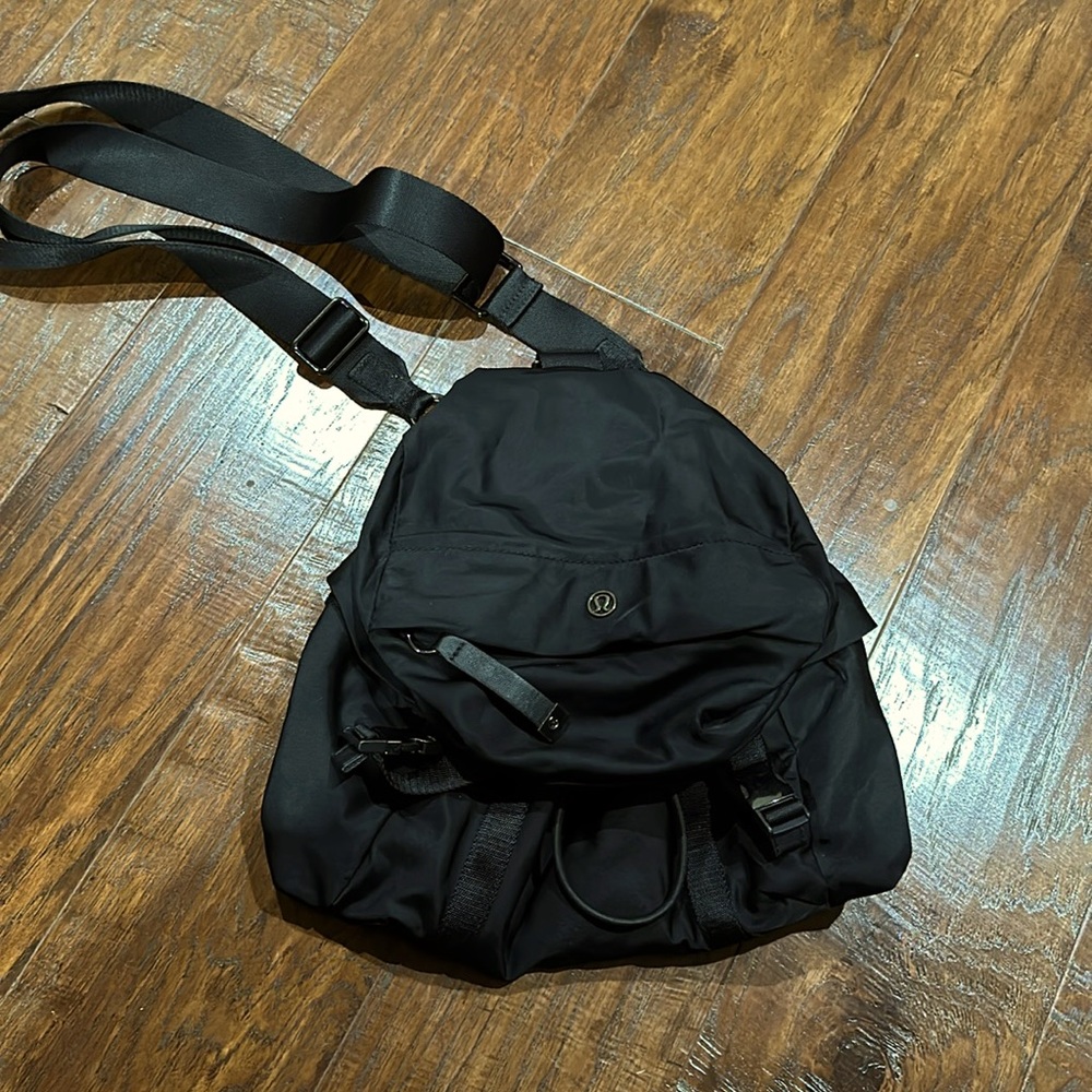 Lululemon Crossbody/Backpack convertible